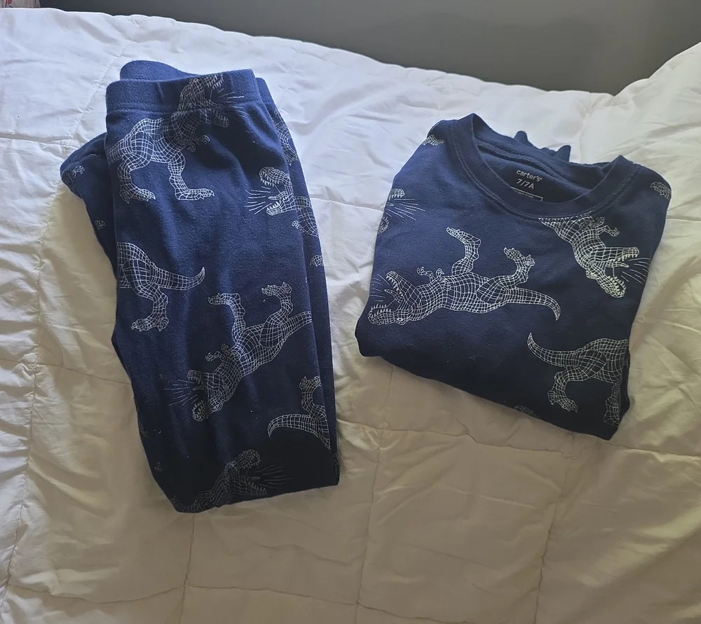 Boys Size 7 Carters Pjs